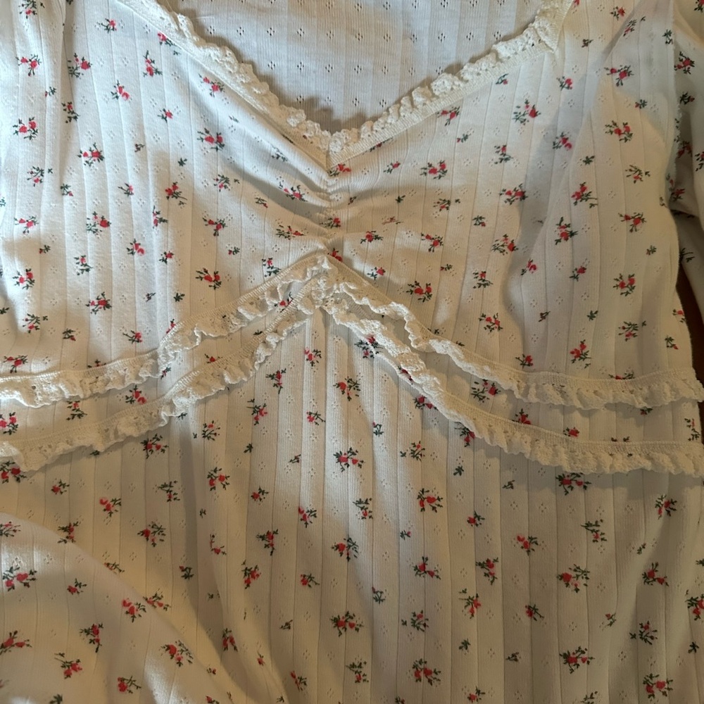 POL Floral Long Sleeve Top - White and Pink - Picture 4 of 8